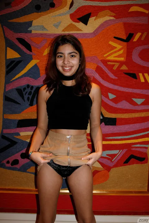 Hazel Heart: Petite Latina Amateur Flashes Panties Outdoors Then Strips Naked – photo 6 of 12