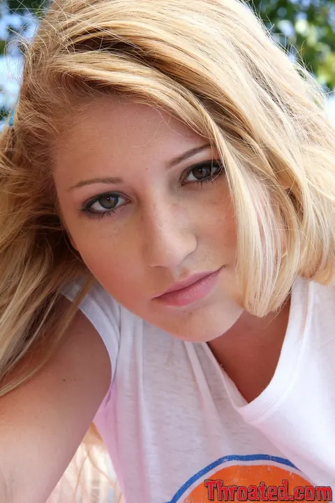Jessi Stone: Blonde with Big Natural Tits Strips Outdoors in Glasses – photo 5 of 18