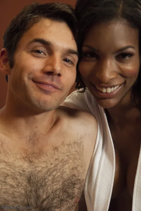 Thick Trans Woman Fucks and Kisses Her Partner – photo 21 of 21