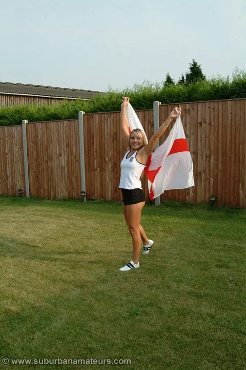 Thick British Blonde Flashes Her Big Ass in the Garden – photo 4 of 21