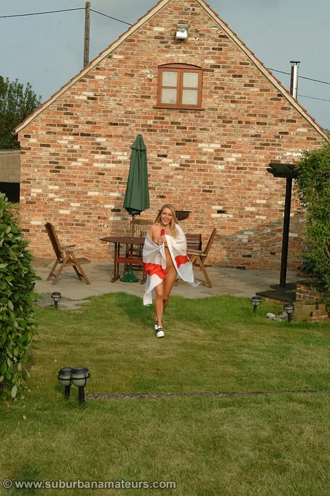 Thick British Blonde Flashes Her Big Ass in the Garden – photo 13 of 21