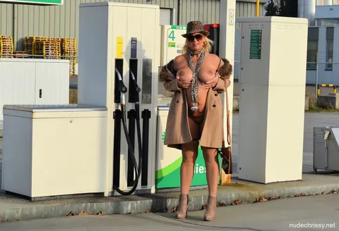 Nudechrissy: Curvy Dutch MILF Shows Off Her Big Tits in Stockings Outdoors – photo 15 of 15