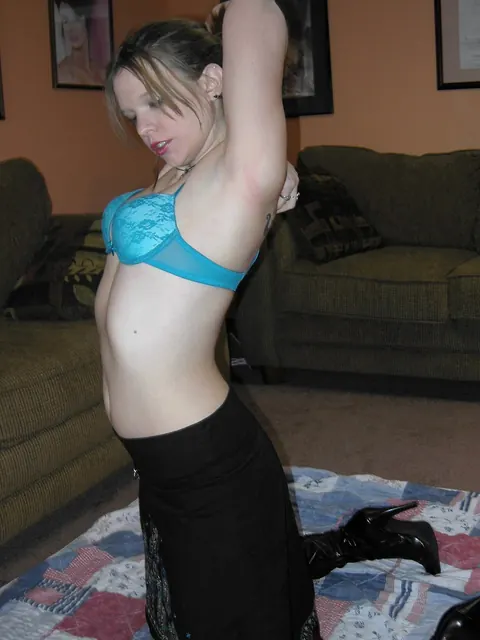 Wendie Tomass: Skinny Redhead Fucks Her Shaved Pussy with a Dildo – photo 5 of 21
