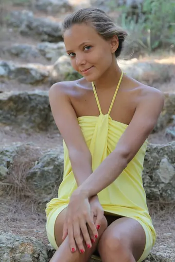 Mango A – Petite Brunette Shows Her Small Natural Tits Outdoors