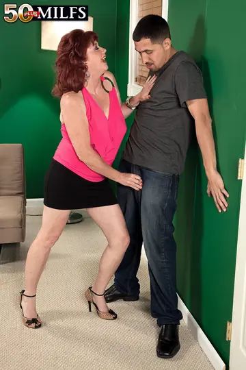 Shirley Lily – Curvy Redhead MILF Gets Fucked Doggy Style