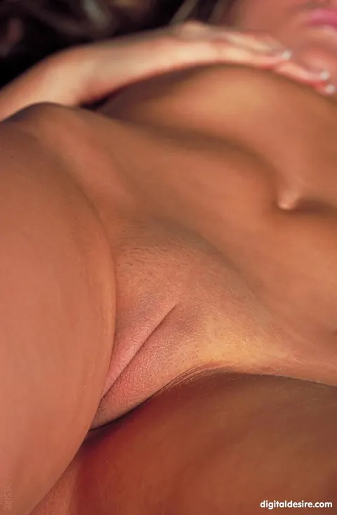 Kinzie Kenner: Busty Brunette in Panties Pulls Them Aside and Spreads Wide – photo 8 of 21