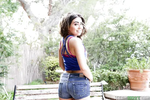 Amina Allure: Thick Latina in Lingerie and Shorts Shows Off Her Big Ass Outdoors – photo 5 of 16