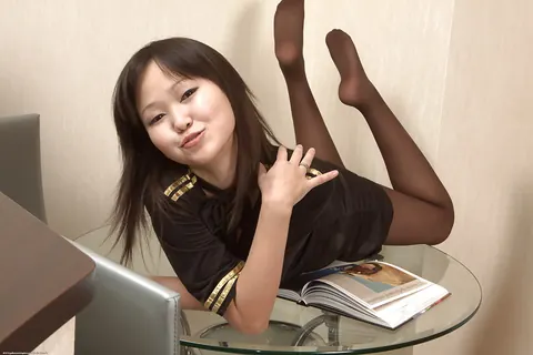 Curvy Asian Babe in Stockings Spreads Her Shaved Pussy – photo 4 of 16