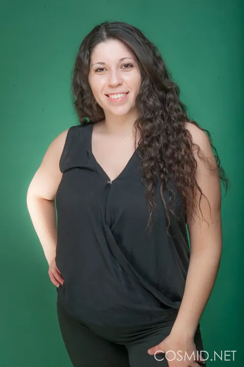 BBW Brunette Poses Nude and Flaunts Her Heavy Breasts – photo 3 of 16