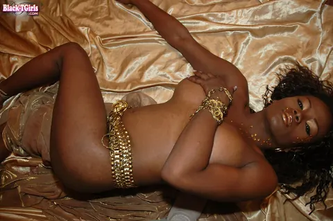 Ebony Trans Woman Strips Nude and Turns to Reveal Her Hard Cock – photo 5 of 16