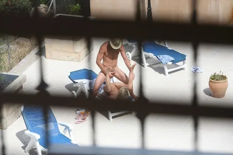 Paris Pink: German MILF Rides a Stranger by the Pool – photo 9 of 21