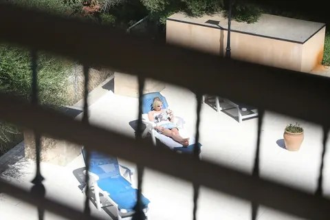 Paris Pink: German MILF Rides a Stranger by the Pool – photo 3 of 21