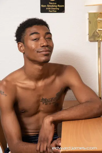 Two Men Kiss and Have Anal Sex on the Bed to Gay Cumshot