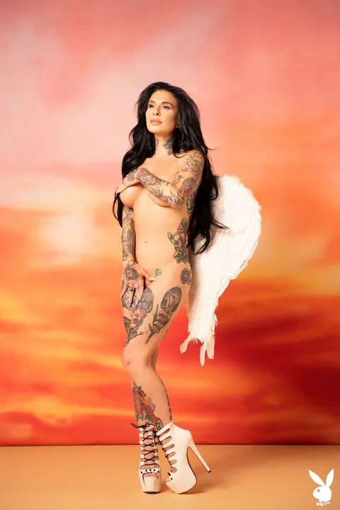 Joanna Angel: Busty Brunette with Tattoos Poses Nude and Shows Her Natural Tits – photo 14 of 21