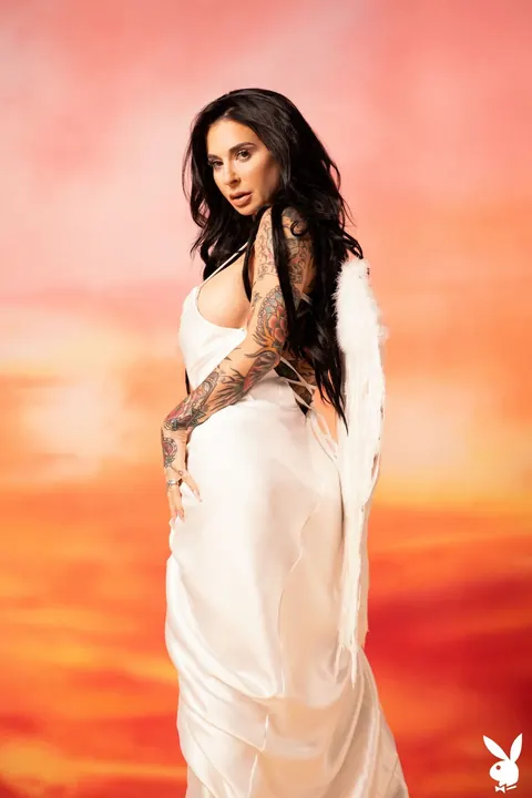 Joanna Angel: Busty Brunette with Tattoos Poses Nude and Shows Her Natural Tits – photo 1 of 21