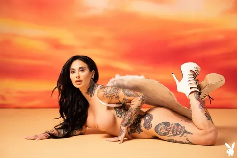 Joanna Angel: Busty Brunette with Tattoos Poses Nude and Shows Her Natural Tits – photo 20 of 21
