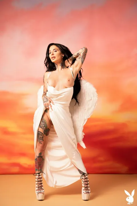 Joanna Angel: Busty Brunette with Tattoos Poses Nude and Shows Her Natural Tits – photo 5 of 21