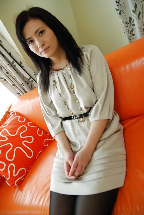 Busty Japanese MILF Undresses and Teases with a Vibrator – photo 1 of 16