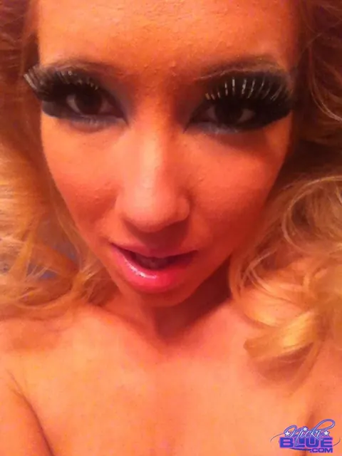 Nicki Blue: Blonde PAWG with Enhanced Tits Fucks and Spreads for Him – photo 8 of 21