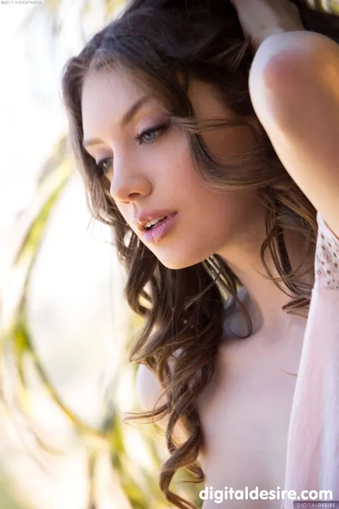 Elena Koshka: Tall Brunette Stands Nude and Turns for the Camera – photo 4 of 21