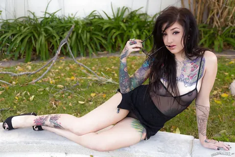 Kelsi Lynn: Pale Tattooed Brunette in Lingerie, Bikini and Glasses Spreads Outdoors – photo 5 of 16