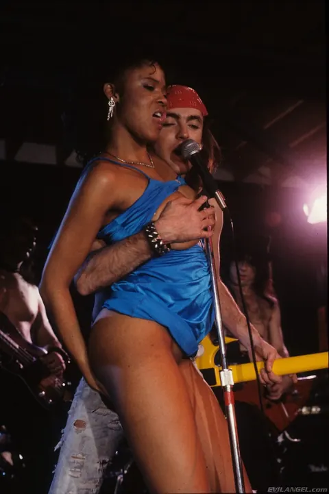 Fe Fe Bardot & Sharon Kane: Ebony MILF Fucks a Band Member on Stage – photo 7 of 17