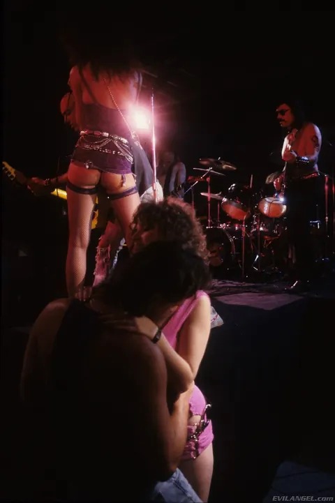 Fe Fe Bardot & Sharon Kane: Ebony MILF Fucks a Band Member on Stage – photo 14 of 17