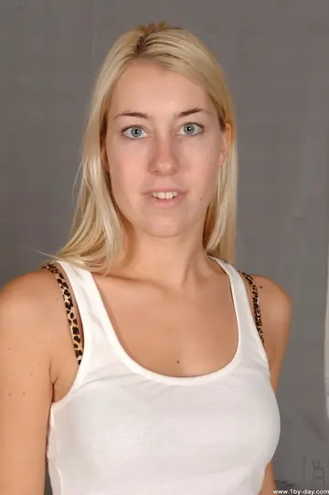 Valentina Rossi – Czech MILF Strips Out of Her Uniform and Boots to Spread Her Shaved Pussy