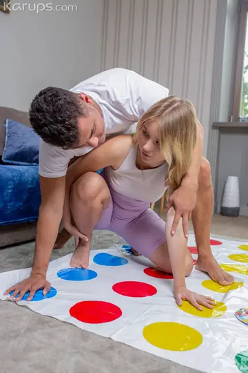Blonde Amateur Gets Fucked and Takes Cum on Her Ass