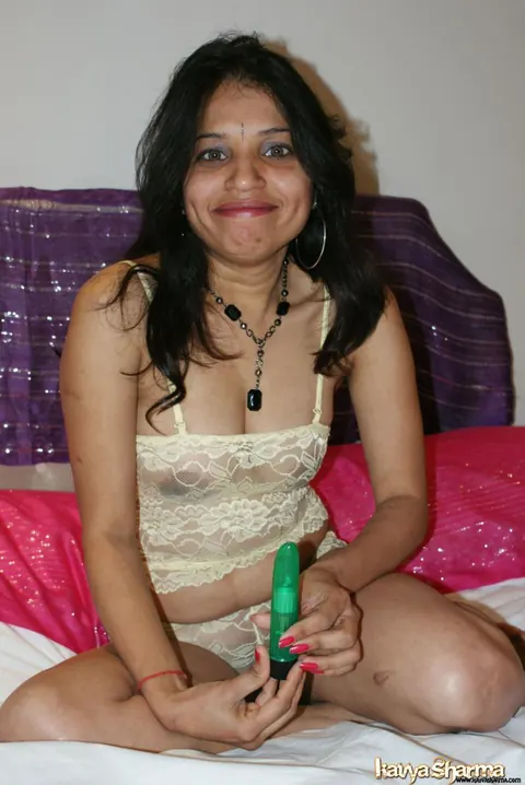 Kavya Sharma: Busty Indian MILF Strips Off Her Lingerie for Dildo Play – photo 4 of 12