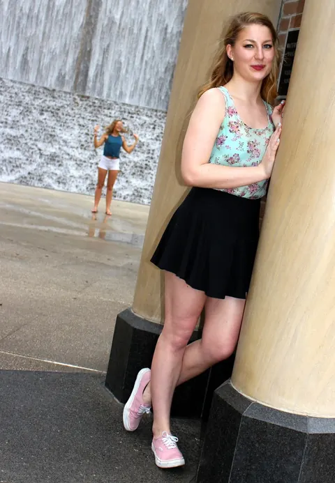 Lila Frey: Thick Blonde MILF Takes Public Anal in Her Skirt – photo 4 of 17