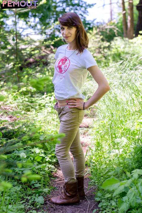 Slim Trans Woman Poses Nude Outdoors Showing Her Small Tits – photo 4 of 16