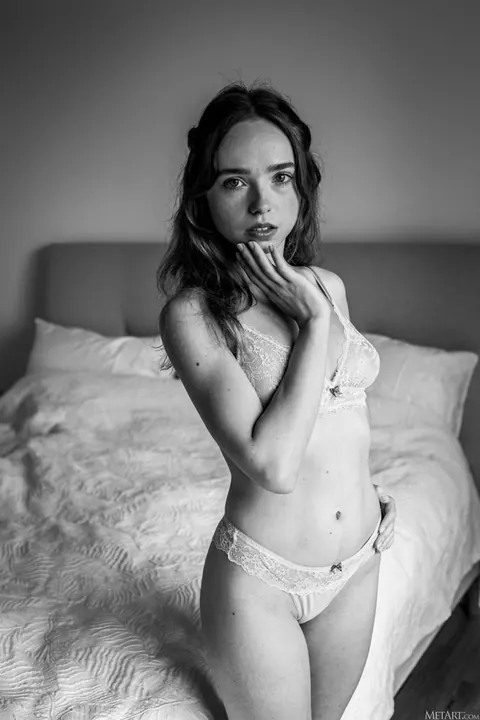 Rinna Ly: Petite Ukrainian Redhead Strips Out of Her Lingerie on the Bed – photo 16 of 20