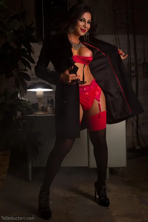Trans Woman Unhooks Bra and Strips Off Her Lingerie – photo 4 of 16