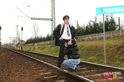 Brunette in Jeans Sucks and Fucks Outdoors – photo 2 of 16