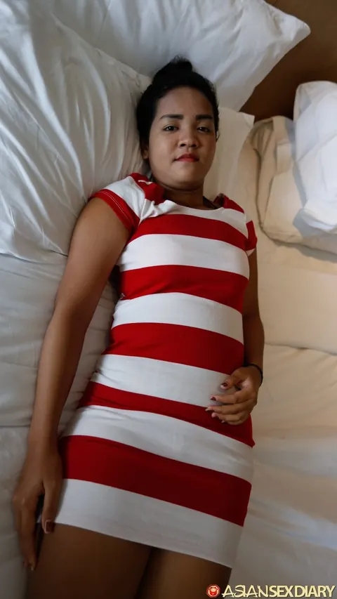 Short-Haired Asian BBW Takes Anal Doggy Style – photo 4 of 20