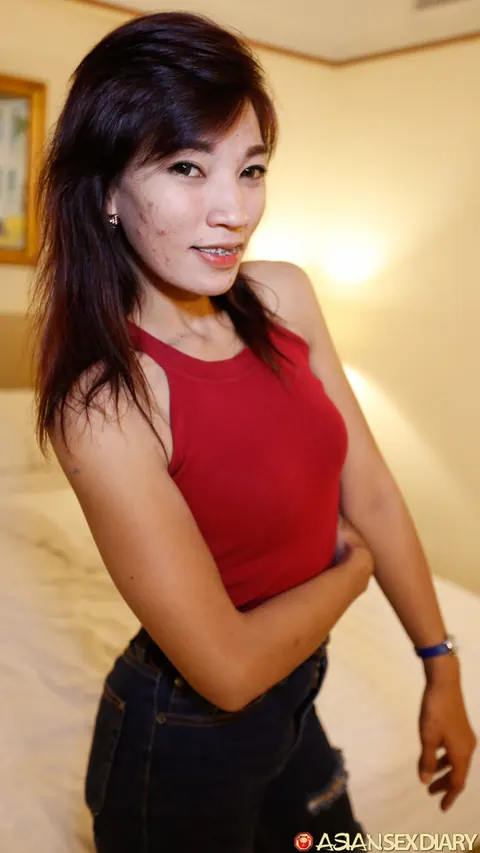 Thick Asian Babe in Jeans Has Doggy Sex – photo 3 of 21