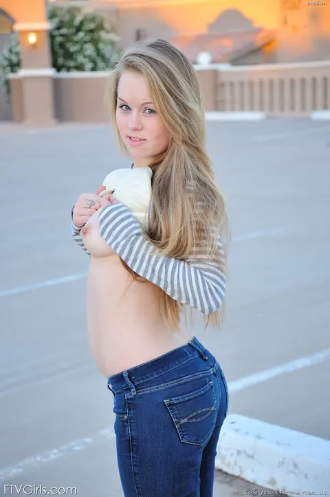 Madison Chandler: Blonde PAWG in Jeans Masturbates Outdoors – photo 20 of 20