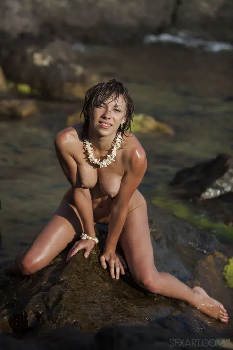 Eddison: European Blonde Masturbates on a Rock at the Beach – photo 12 of 12