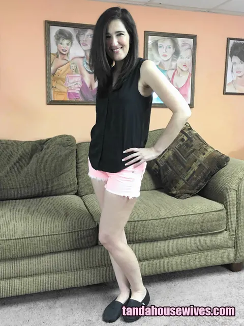Deliah Dukes: Slim Brunette MILF with Big Tits Strips for a Blowjob – photo 1 of 16