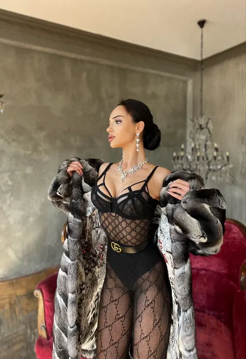 Anastasia Vi: Tall PAWG in Lingerie and Heels Poses at the Mirror – photo 13 of 14