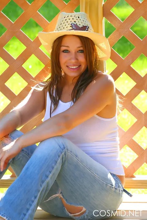 Busty Redhead Undoes Her Jeans and Spreads Outdoors – photo 14 of 16
