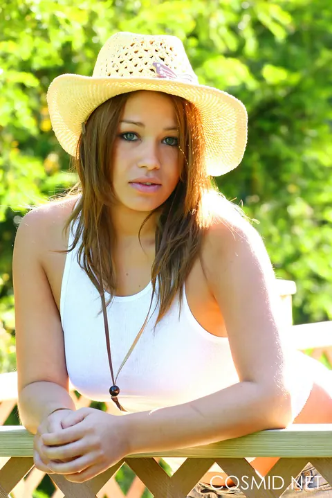 Busty Redhead Undoes Her Jeans and Spreads Outdoors – photo 12 of 16