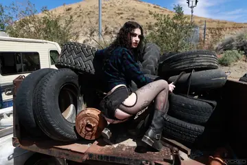 Thick Canadian Brunette Takes Anal in Pantyhose Outdoors