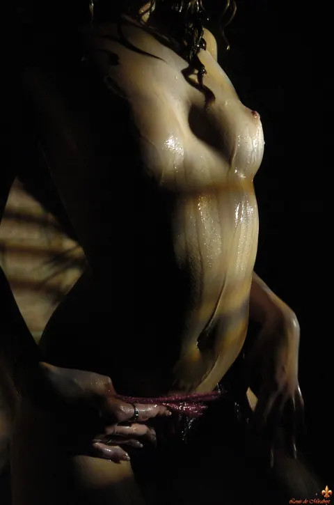 European Woman Poses Topless in Her Panties – photo 15 of 16