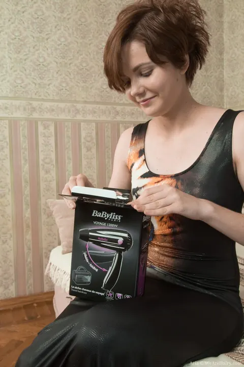Slim Brunette Bares Her Hairy Bush and Spreads Wide – photo 2 of 20