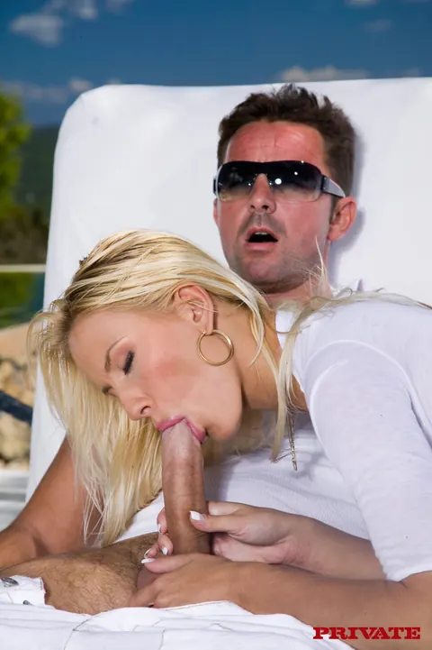 Justine Ashley: Blonde MILF Takes Anal and Gets a Facial Outdoors – photo 7 of 16
