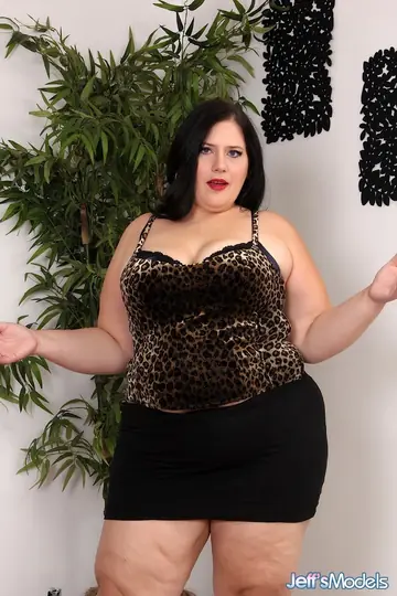 Becki Butterfly – BBW Redhead Takes Multiple Loads in Mouth and Face in a Gangbang
