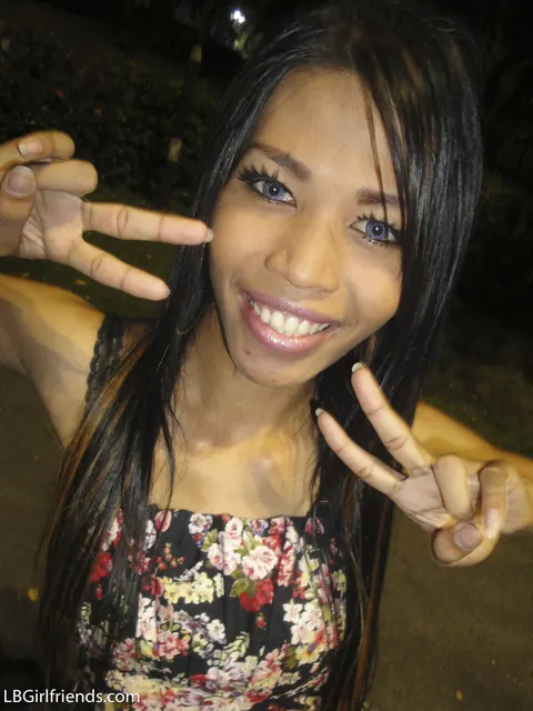 Slim Asian Trans Woman Undresses and Shows Her Cock – photo 4 of 17