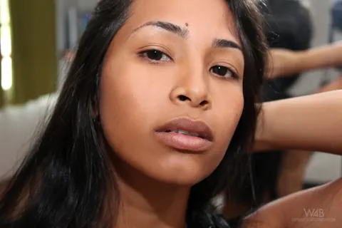 Ruth Medina: Slim Venezuelan Latina Poses Naked for the Camera – photo 6 of 20